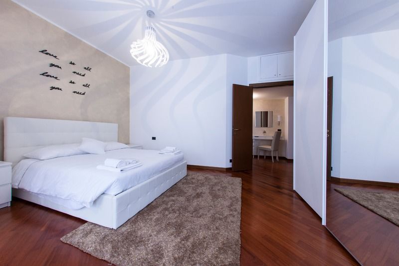 Hemeras Boutique Homes - Design Apartments In Milan Center מראה חיצוני תמונה